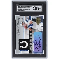 V106832 COLT Peyton Manning Indianapolis Colts Autographié 2006 Donruss Leaf Matériaux certifiés Logo de l'équipe Tissu du jeu Relique Autographe #FOTG-120 #3/5 SGC Authentifié 9/10 Carte Peyton Manning AUT DNS TRADING CARDS 45853 AUTTRC CA01F08239