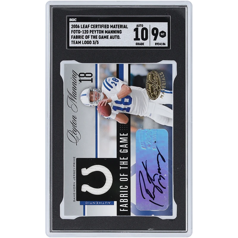 V106832 COLT Peyton Manning Indianapolis Colts Autographié 2006 Donruss Leaf Matériaux certifiés Logo de l'équipe Tissu du jeu Relique Autographe #FOTG-120 #3/5 SGC Authentifié 9/10 Carte Peyton Manning AUT DNS TRADING CARDS 45853 AUTTRC CA01F08239