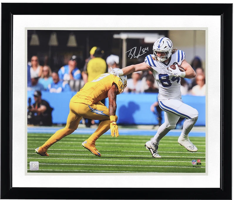 Photo dédicacée de Tyler Warren (Indianapolis Colts) - 40,6 x 50,8 cm (16 x 20 pouces) - Arme raide contre les Los Angeles Chargers