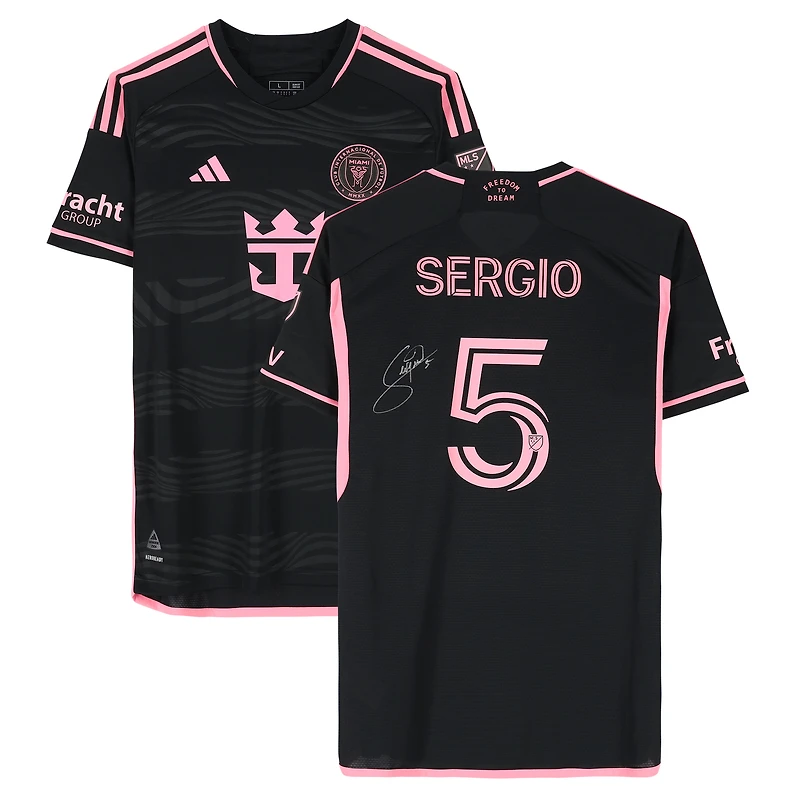 Maillot adidas noir dédicacé Sergio Busquets de l'Inter Miami CF, numéro 5, utilisé lors du match contre Columbus Crew le 2 octobre 2024 - Taille L