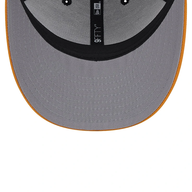 Men's New Era Black Iowa Hawkeyes Throwback Circle Patch 9FIFTY Trucker Snapback Hat