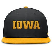Men's Nike Black/Gold Iowa Hawkeyes Two-Tone Primetime Performance Fitted Hat