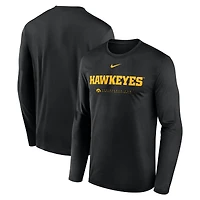 T-shirt à manches longues Nike noir pour homme Iowa Hawkeyes 2025 Courtside Basketball Shootaround Legend Dri-FIT