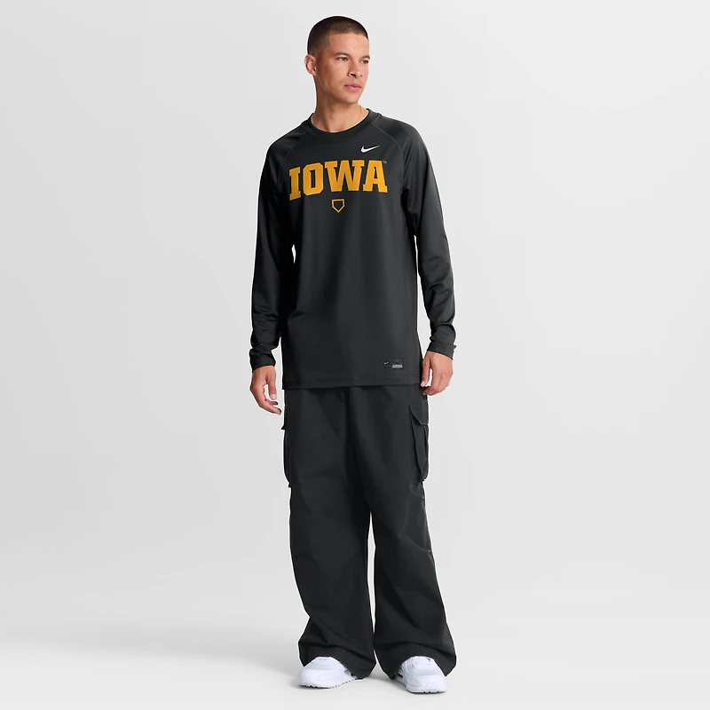 Men's Nike Black Iowa Hawkeyes Dugout Dri-FIT Lightweight Crew Pullover