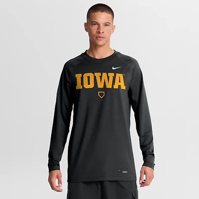 Men's Nike Black Iowa Hawkeyes Dugout Dri-FIT Lightweight Crew Pullover