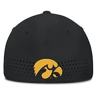 Casquette Nike noire Iowa Hawkeyes Gameday Aerobill Swooshflex Dri-FIT pour homme