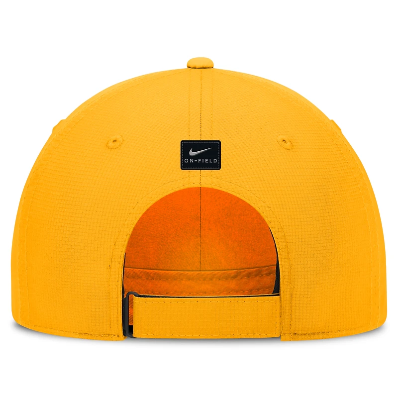 Casquette réglable Nike Gold Iowa Hawkeyes 2024/25 On-Field Club Performance pour homme