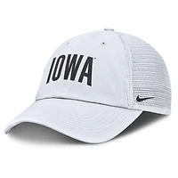 Casquette ajustable Nike blanche Iowa Hawkeyes Club Campus Trucker pour homme