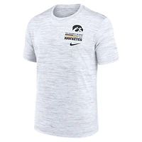 T-shirt Nike blanc Iowa Hawkeyes Velocity Stacked Performance pour homme