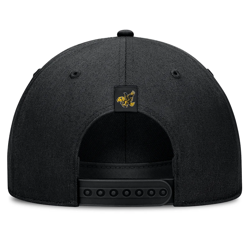Casquette unisexe Nike Black Iowa Hawkeyes 2026 Basketball Refresh 5 panneaux à taille corde