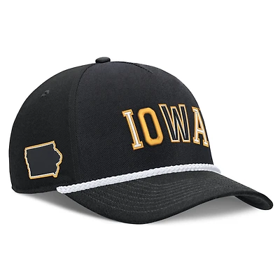 Casquette unisexe Nike Black Iowa Hawkeyes 2026 Basketball Refresh 5 panneaux à taille corde