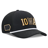 Casquette unisexe Nike Black Iowa Hawkeyes 2026 Basketball Refresh 5 panneaux à taille corde