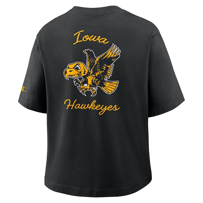 T-shirt Nike noir pour femme Iowa Hawkeyes Legacy Pocket Boxy