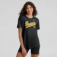 T-shirt Nike noir pour femme avec inscription locale des Iowa Hawkeyes