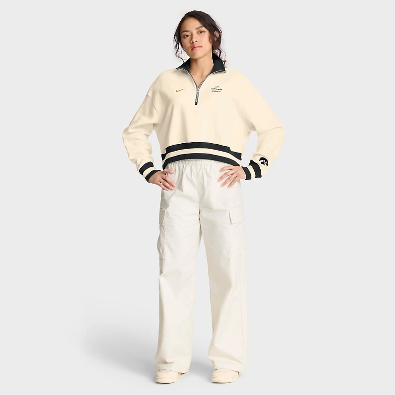 Sweat-shirt Nike Tan Iowa Hawkeyes Legacy à demi-zip pour femme