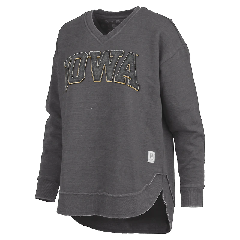 Sweat-shirt à col en V Westin Poncho pour femme Pressbox Black Iowa Hawkeyes