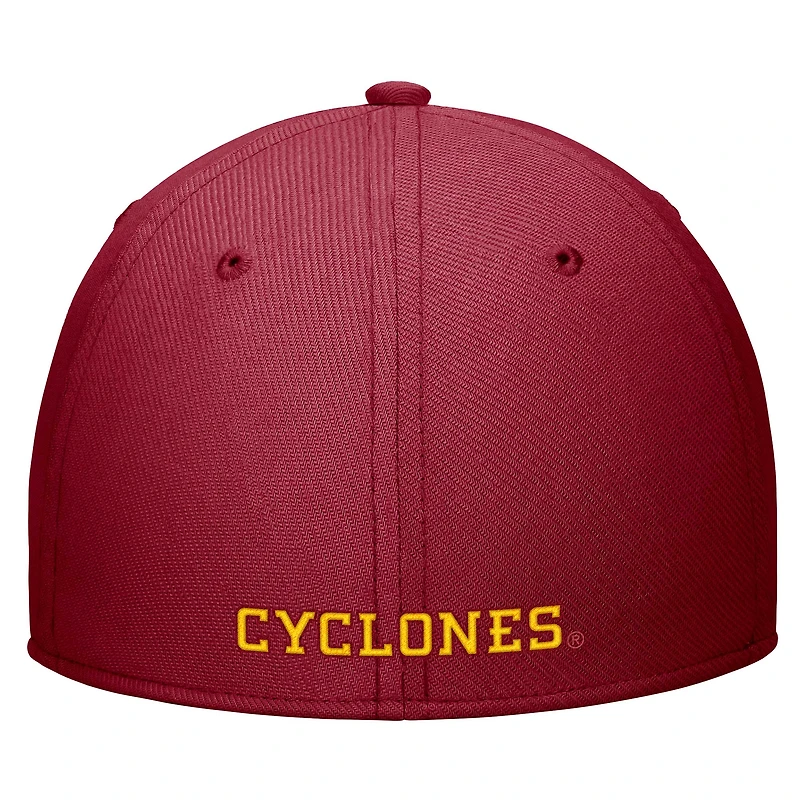 Casquette Nike Crimson Iowa State Cyclones 2024 Sideline Rise Swoosh Flex pour homme
