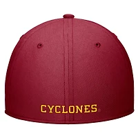 Casquette Nike Crimson Iowa State Cyclones 2024 Sideline Rise Swoosh Flex pour homme