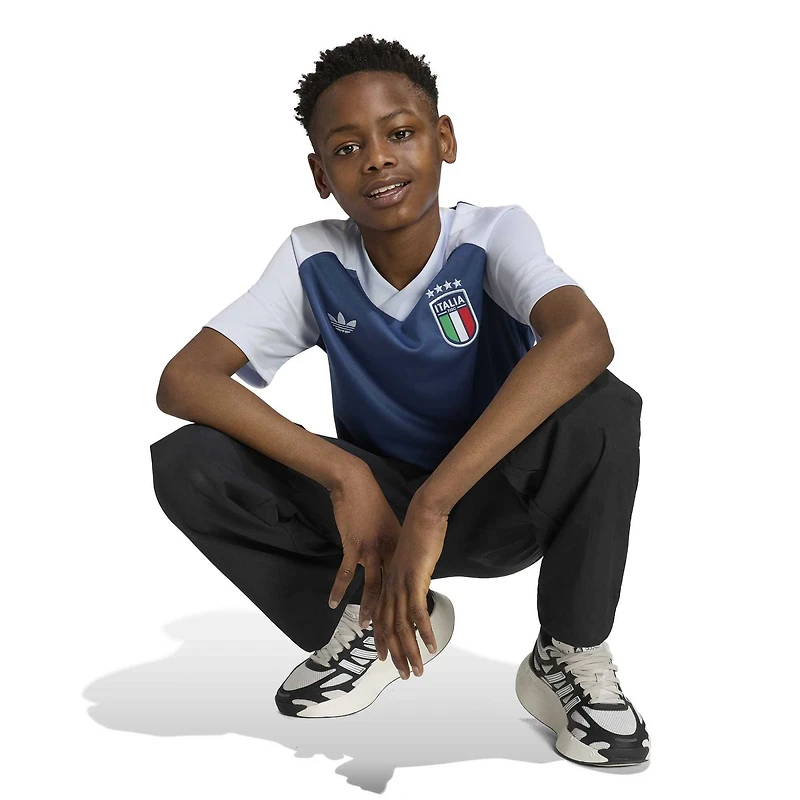 Maillot d'avant-match adidas bleu pour jeunes de l'équipe nationale d'Italie 2026