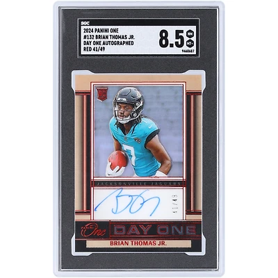 Carte de recrue autographiée de Brian Thomas Jr. (Jaguars de Jacksonville), Panini One Day One Auto rouge 2024, n° 132, n° 41/49, authentifiée SGC, note 8,5.