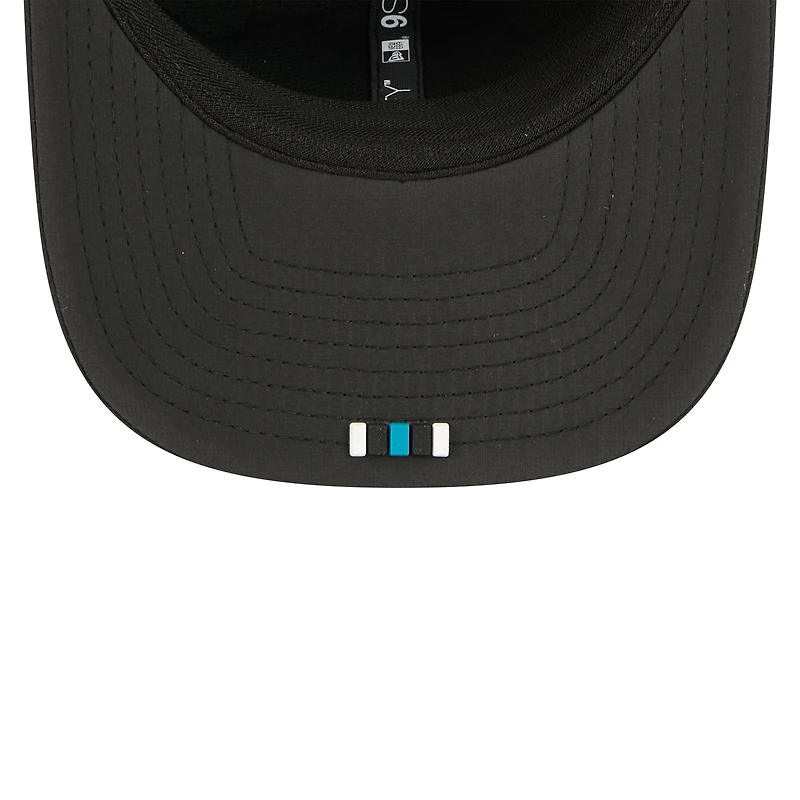 Casquette ajustable noire Jacksonville Jaguars 2025 Sideline 9SEVENTY Trucker pour homme de New Era