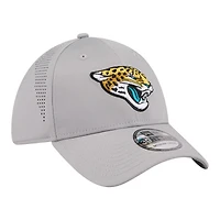 Men's New Era  Gray Jacksonville Jaguars Perforated 39THIRTY Flex Hat