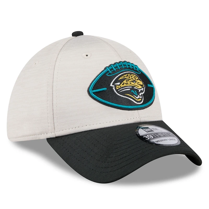 Casquette flexible 39THIRTY historique Jacksonville Jaguars 2024 Sideline Historic New Era pour hommes, pierre/bleu sarcelle