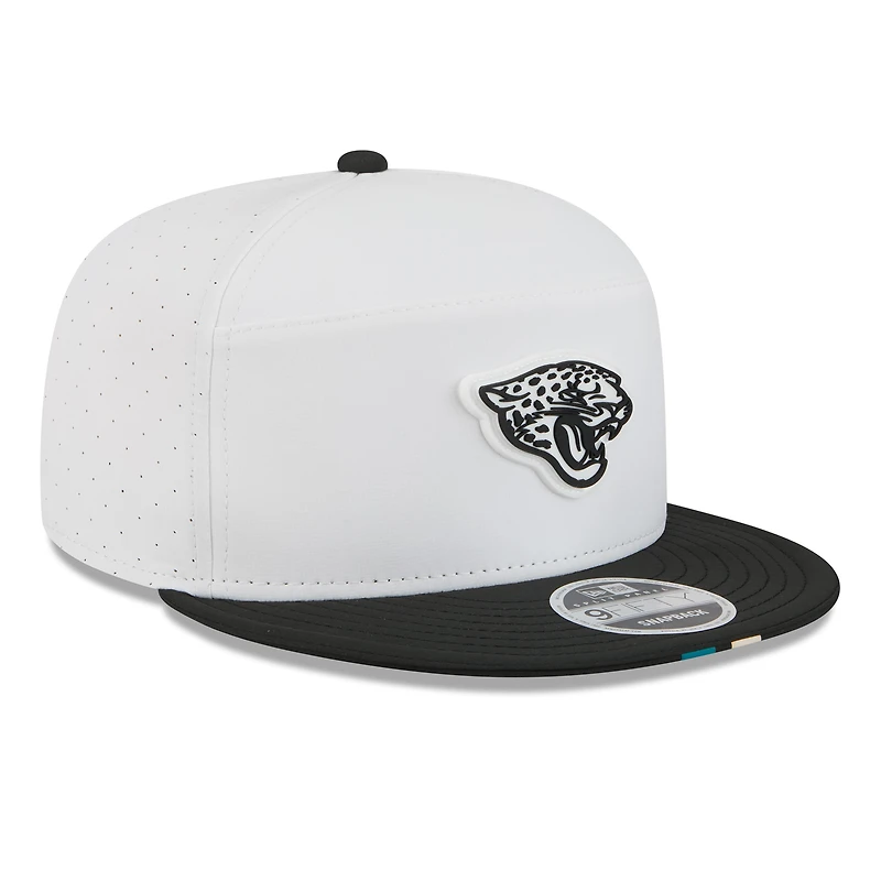 Casquette snapback 9FIFTY à panneau fendu New Era pour homme, blanche/noire, Jacksonville Jaguars, camp d'entraînement NFL 2025