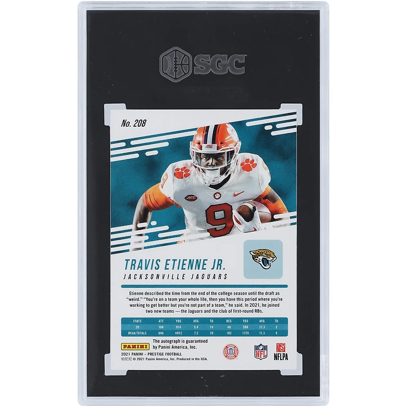 Carte de recrue authentifiée Panini Prestige Red Xtra Points #208 SGC 2021 autographiée par Travis Etienne Jr Jacksonville Jaguars