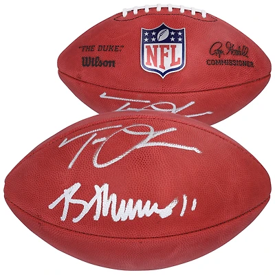 Ballon de football Wilson Duke en couleur autographié par Trevor Lawrence et Brian Thomas Jr. des Jaguars de Jacksonville