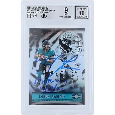 Carte de recrue 9/10 authentifiée signée Trevor Lawrence Jacksonville Jaguars Panini Illusions #59 Beckett Fanatics Witnessed 2021 avec l'inscription « 1st NFL Win 10/17/21 »