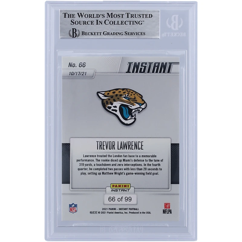 Carte de recrue authentifiée 2021 Panini Instant Red Variation #66 #/99 signée Trevor Lawrence Jacksonville Jaguars par les fanatiques de Beckett avec l'inscription « 1ère victoire NFL 17/10/21 »
