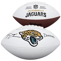 Ballon de football Wilson White Panel autographié par Trevor Lawrence des Jaguars de Jacksonville avec l'inscription « DUUUVAL »