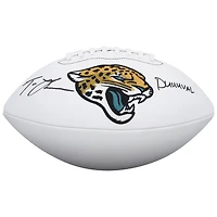 Ballon de football Wilson White Panel autographié par Trevor Lawrence des Jaguars de Jacksonville avec l'inscription « DUUUVAL »