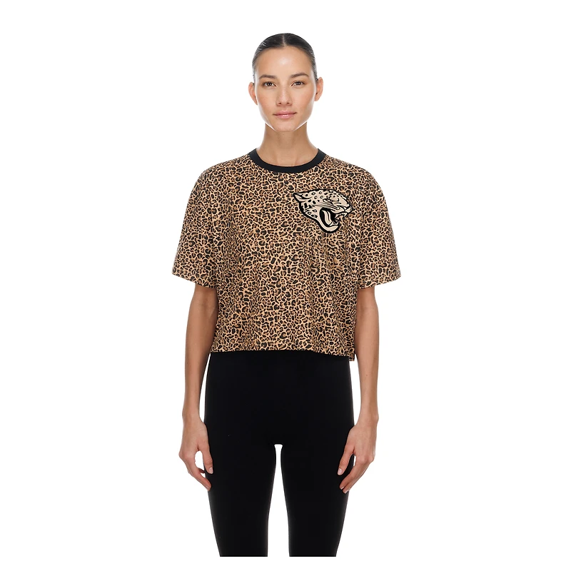 T-shirt court New Era marron Jacksonville Jaguars pour femme, motif léopard, style boxy, maman et moi