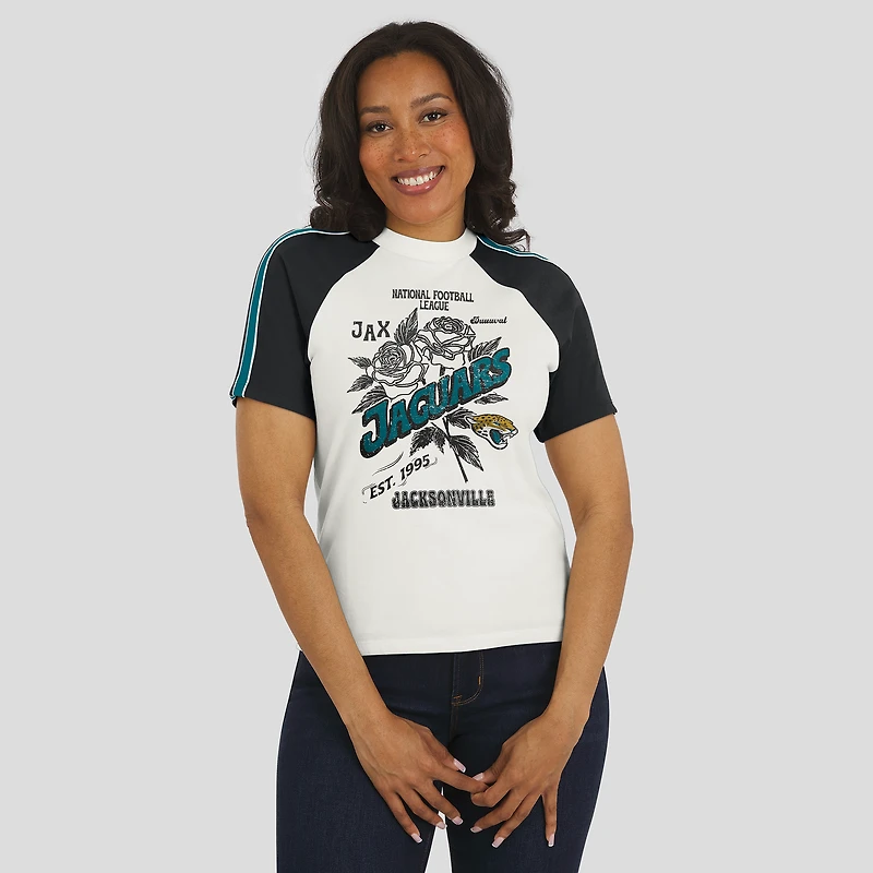 T-shirt raglan blanc à rayures et manches vieilli pour femme WEAR by Erin Andrews, imprimé Jaguars de Jacksonville