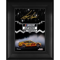 Photographie encadrée de 5" x 7" de Joey Logano, champion de la Coupe NASCAR 2022