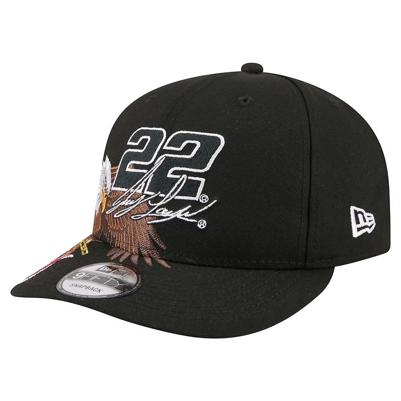 Casquette snapback New Era 9FIFTY noire pour homme, modèle Joey Logano, avec aigle et drapeau patriotiques.
