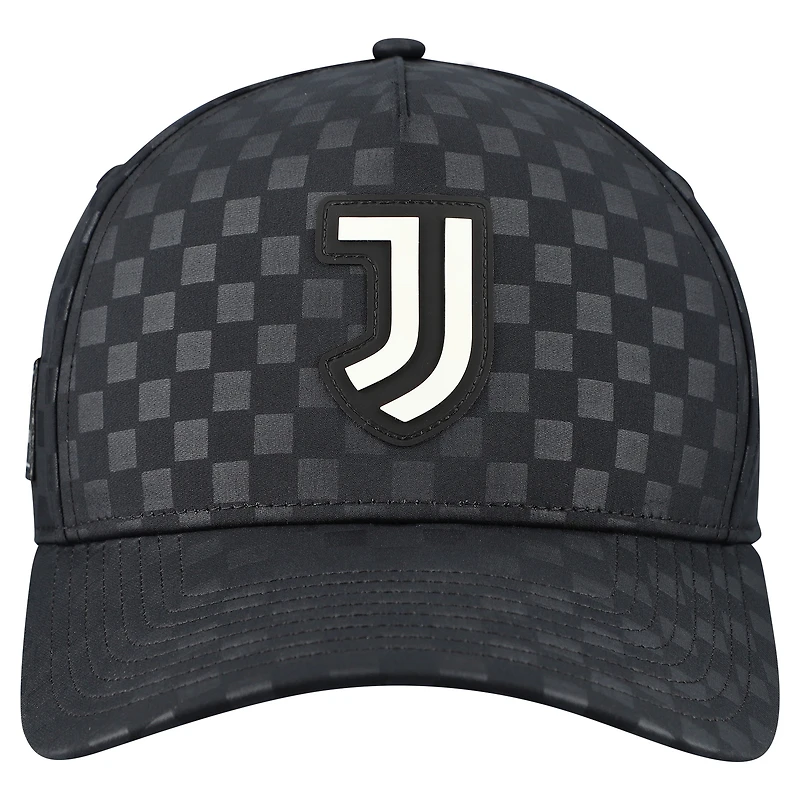 Casquette ajustable Fanatics noire Juventus Checkmate A-Frame pour homme