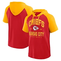 Sweat à capuche manches courtes Fanatics rouge/or pour homme des Kansas City Chiefs Prime