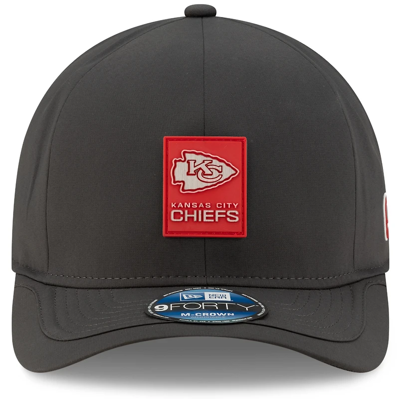 Casquette ajustable 9FORTY M-Crown anthracite pour homme New Era Kansas City Chiefs 2025 Sideline