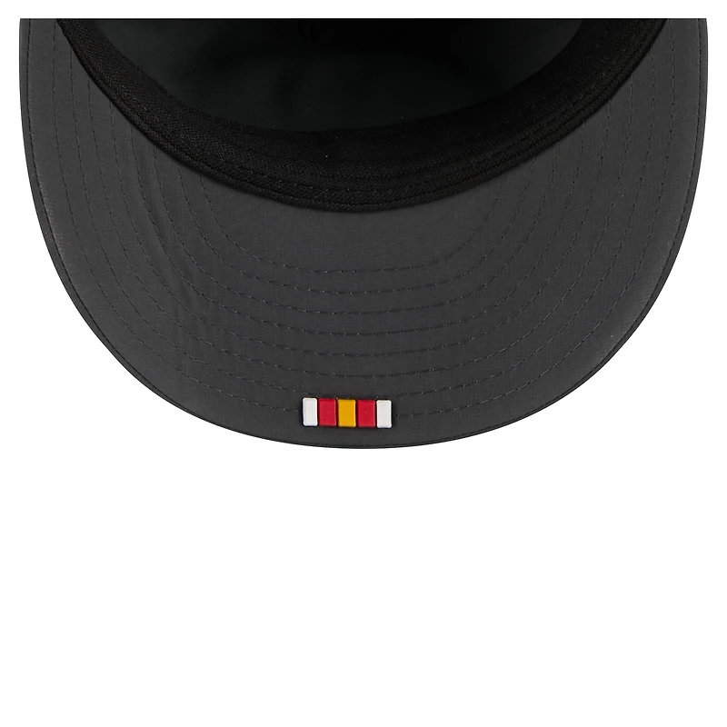 Casquette ajustée New Era 59FIFTY pour homme, couleur anthracite, Kansas City Chiefs, édition spéciale 2025, modèle Sideline Cold Weather Retro Crown.