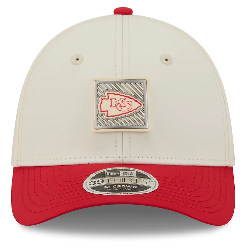 Men's New Era Cream/Red Kansas City Chiefs 2026 NFL Training Camp 39THIRTY M-Crown Flex Hat