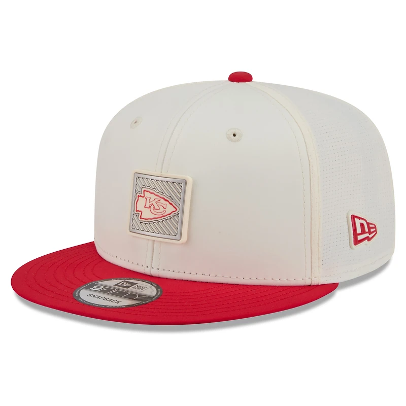 Casquette snapback New Era crème/rouge Kansas City Chiefs 2026 NFL Training Camp 9FIFTY pour homme
