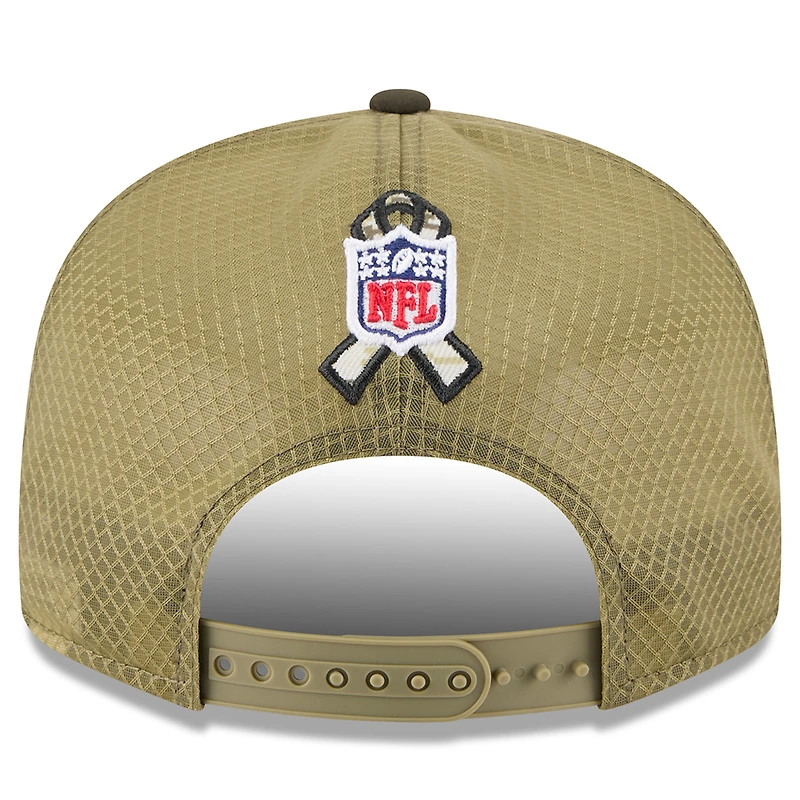 Casquette snapback 9FIFTY à panneau fendu New Era vert foncé Kansas City Chiefs 2025 Salute to Service pour homme