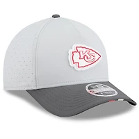 Men's New Era  Gray/Graphite Kansas City Chiefs 2025 NFL Training Camp A-Frame 9FORTY Adjustable Hat
