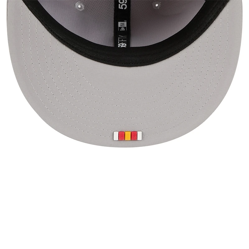 Men's New Era Gray Kansas City Chiefs 2025 Sideline  59FIFTY Fitted Hat