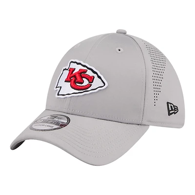 Casquette New Era grise Kansas City Chiefs perforée 39THIRTY Flex pour homme