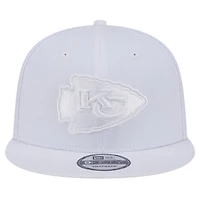 Casquette Snapback 9FIFTY Main Blanc sur Blanc des Chiefs de Kansas City New Era pour hommes
