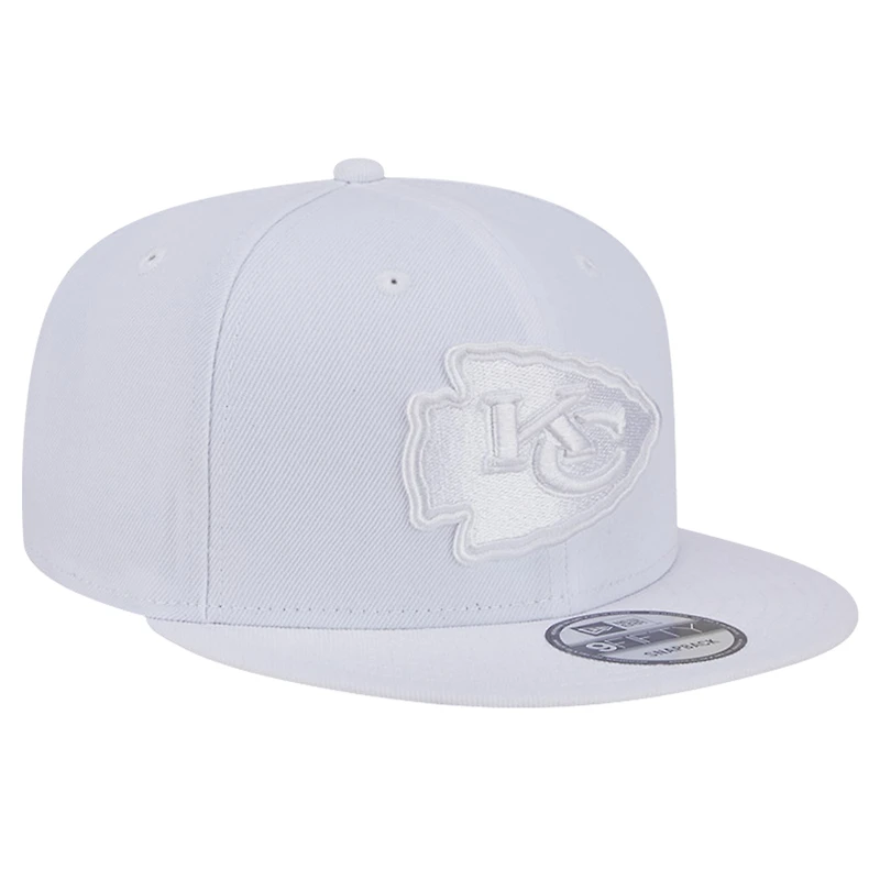 Casquette Snapback 9FIFTY Main Blanc sur Blanc des Chiefs de Kansas City New Era pour hommes